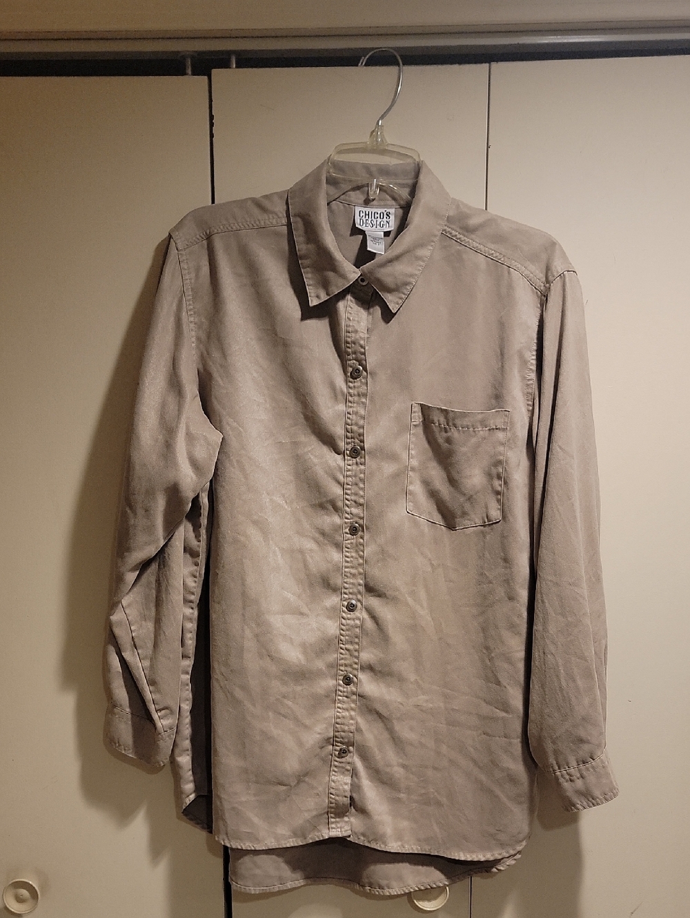 Chico's Casual Long-Sleeve Button-Down Shirt in Taupe